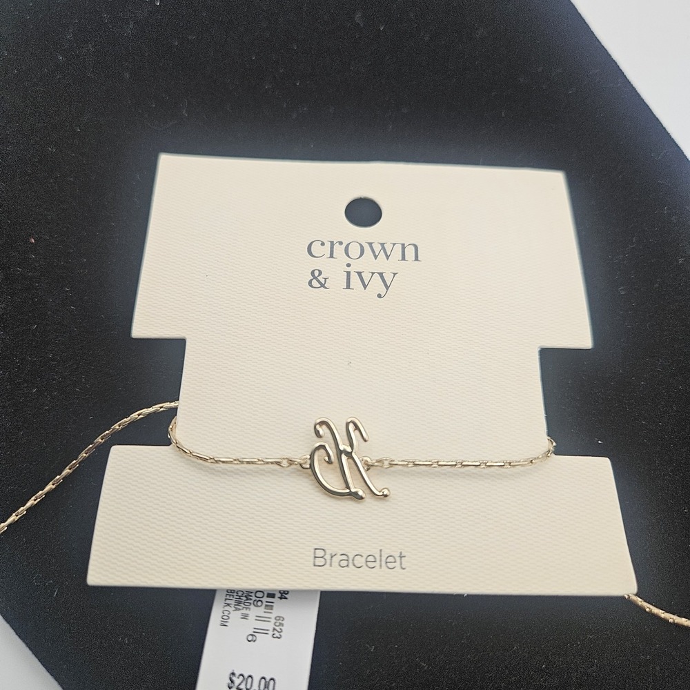 Crown & Ivy Initial 'K' Lariat Style Gold-tone Fashion Bracelet